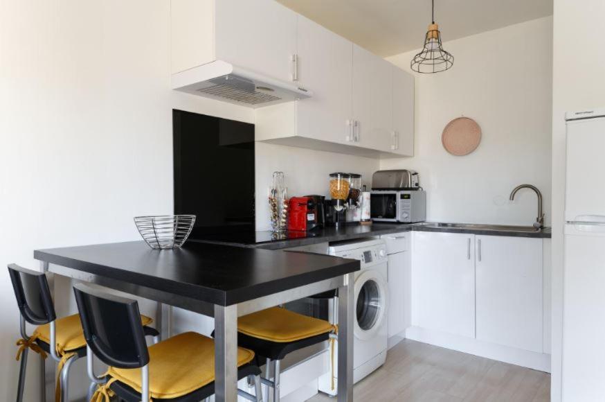 Appartement Cozy: 10/15 Min Des Champs Elysee サルトルーヴィル エクステリア 写真